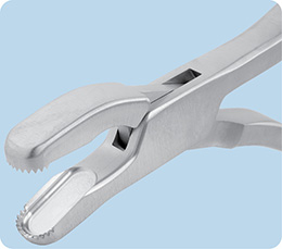 Hannum Modified Angled Grasper