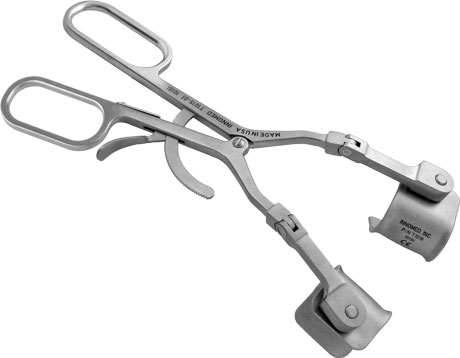 Modified Kolbel Self-Retaining Glenoid Retractor with Hinge and Ergonomic Handle